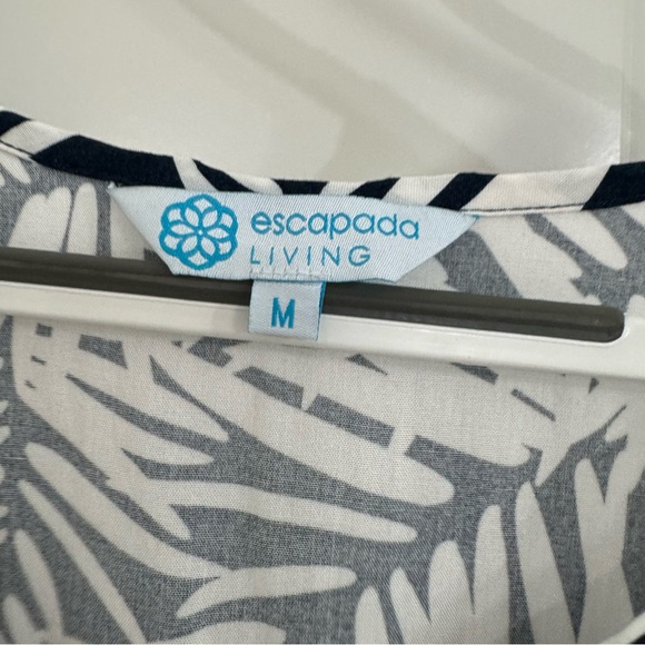 Escapada cover up with tassels - Picture 2 of 4